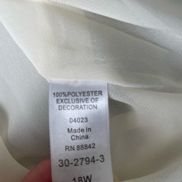 Roaman’s Women’s Plus Size 18W Embellished Keyhole Tunic Shirt Blouse Ivory - Picture 8 of 8